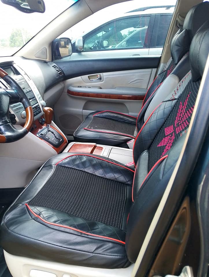 A picture of EXTREMELY CLEAN USED LEXUS 330 2004 MODEL WITH COMPLETE ORIGINAL