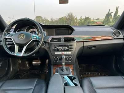 A picture of Mercedes Benz C250 2012