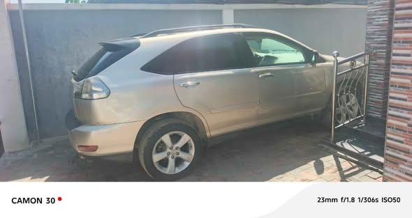 A picture of 2005 Lexus RX 350