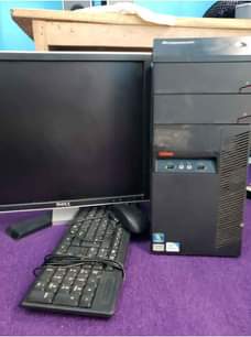 A picture of Selling my desktop full setup ready for use.