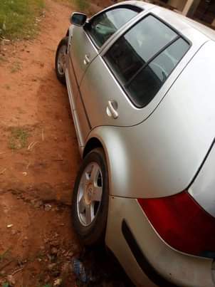 A picture of 2000 Volkswagen Golf 2 0