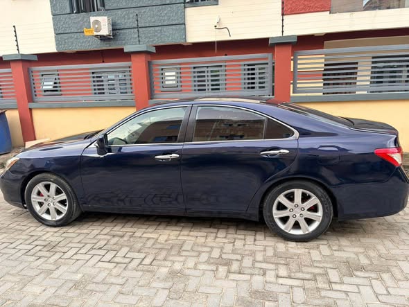 A picture of Lexus es 350