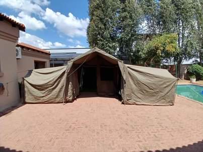 Caravan /.