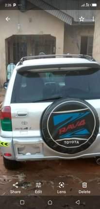 A picture of TOYOTA RAV 4