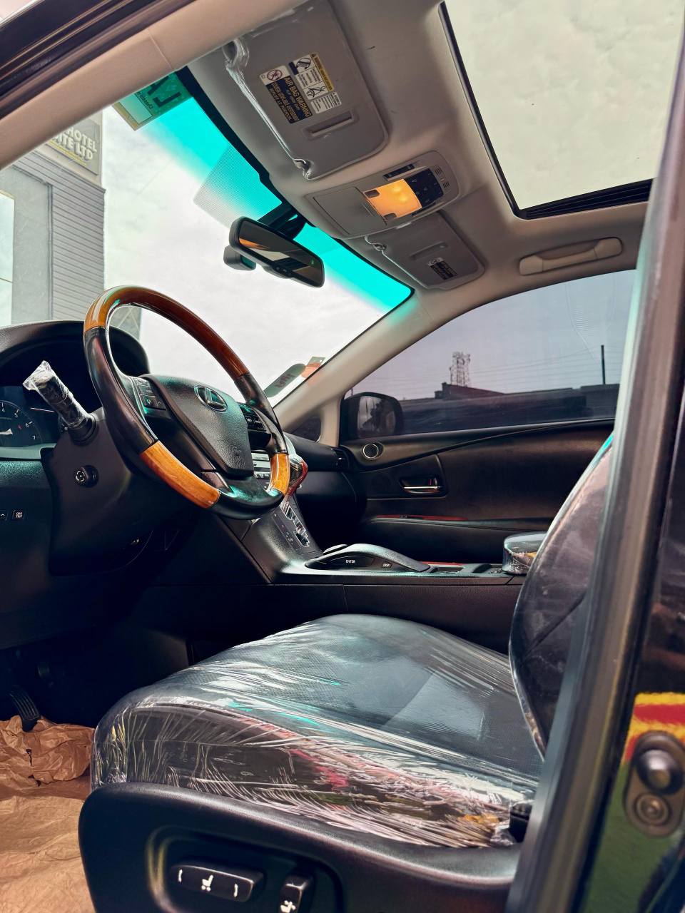 A picture of Foreign Used 2011 Rx350 Full Option