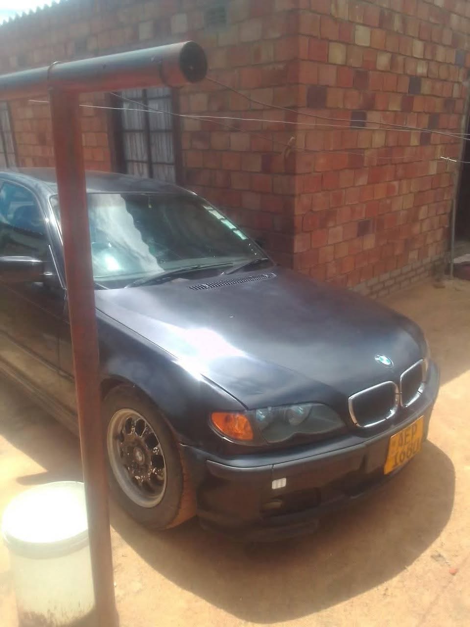 classifieds/cars bmw