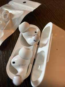 A picture of Brand new earbuds