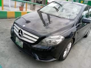 A picture of Mercedes Benz B180 2012