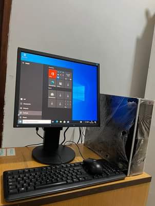 A picture of Hp desktop fullset