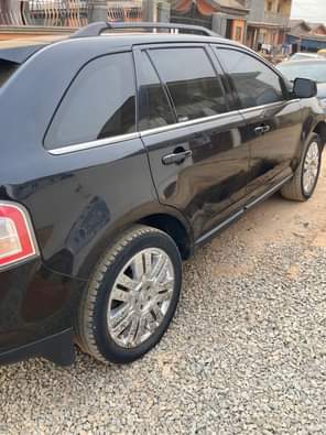 A picture of 2008 Ford edge Price 5 2m Location iyana ipaja Lagos