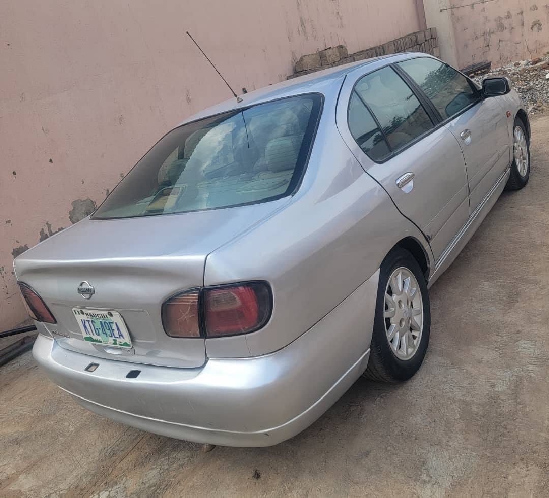 A picture of Nissan primera