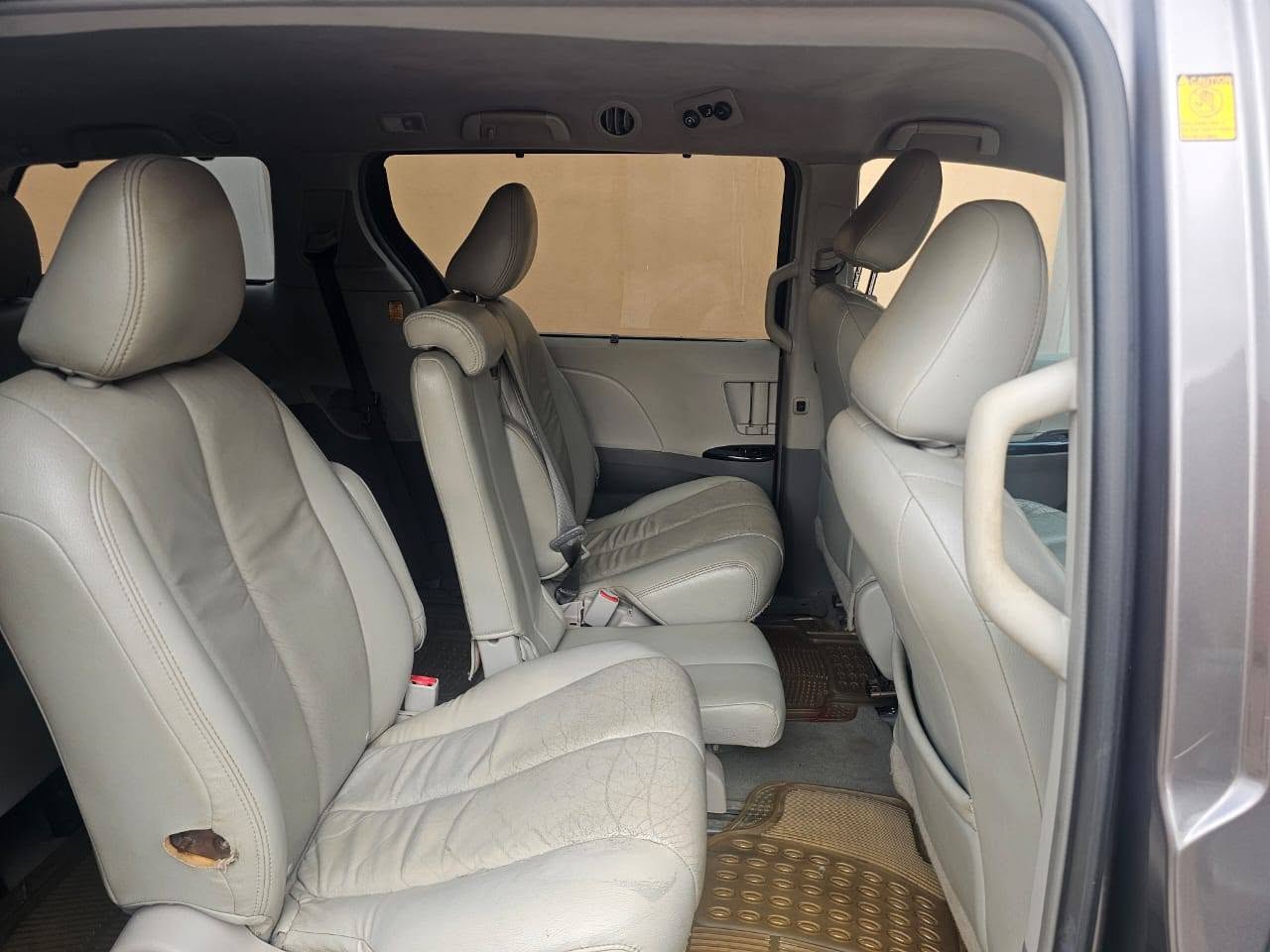 A picture of Sienna 2011 model registered
