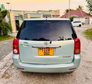 A picture of Toyota raum