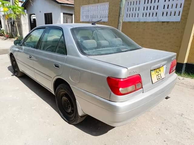 A picture of Toyota carina