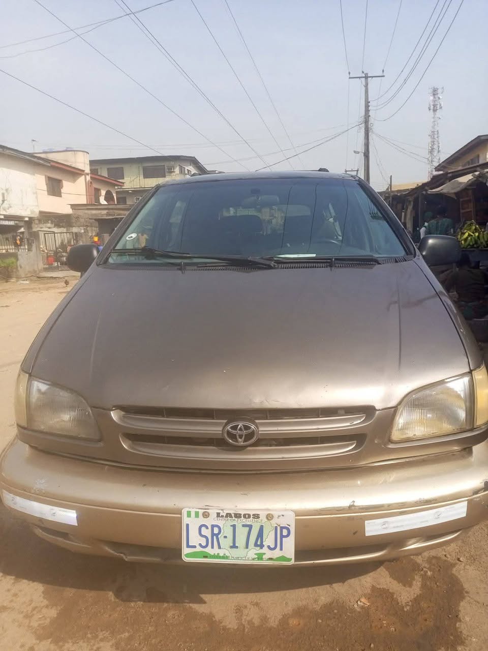 A picture of Toyota sienna 1999