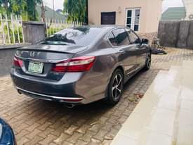 A picture of Honda Accord 2017