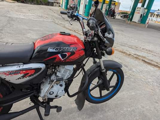 A picture of Boxer cc 125 pikipik imenyooka sana ipo makongojuu dar bei