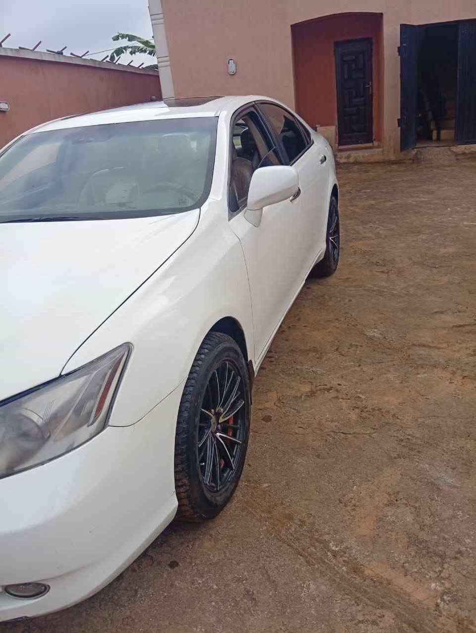 A picture of LEXUS ES 350 2006