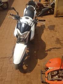 A picture of Suzuki motorcycle 400cc