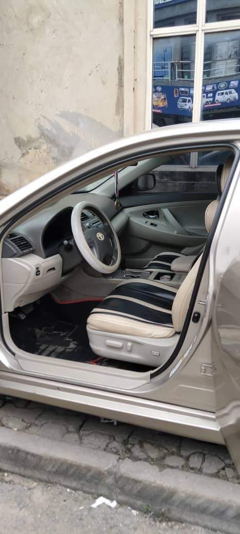 A picture of 2008 Toyota camry