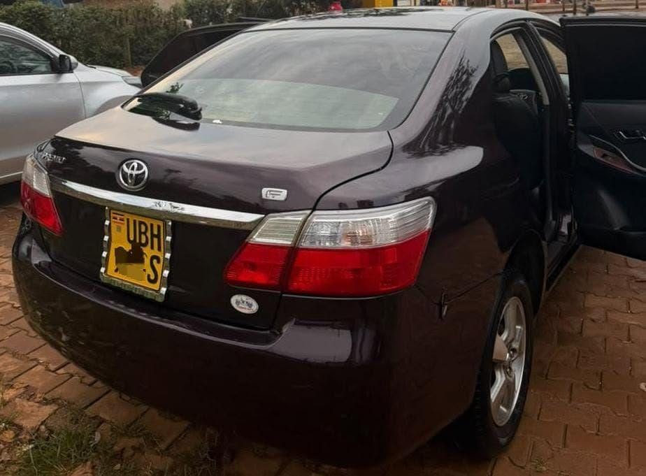 toyota premio