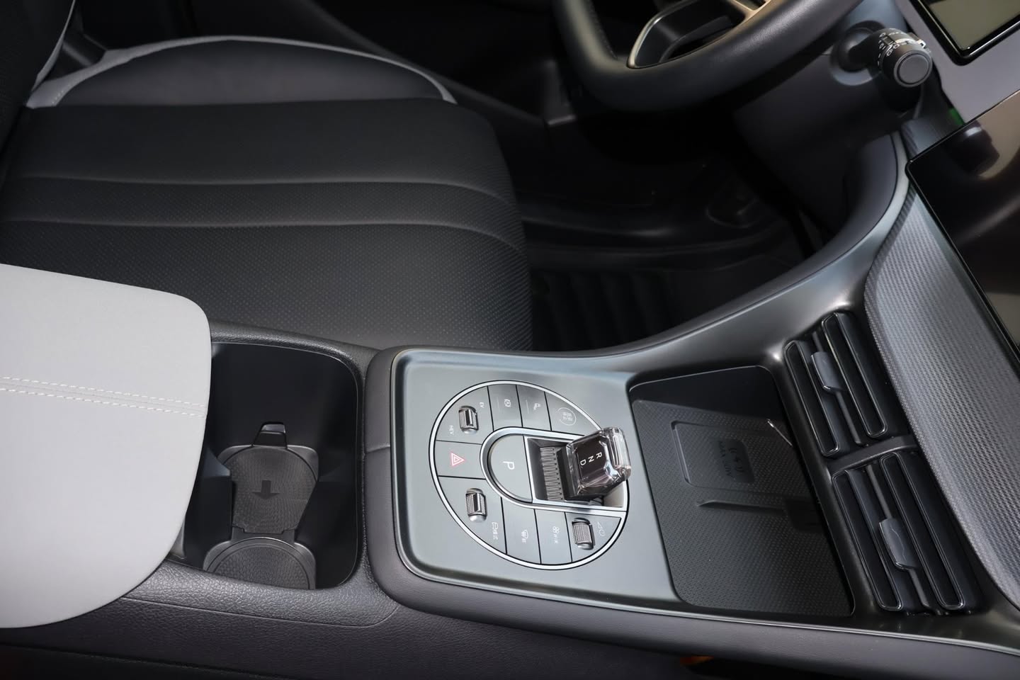 A picture of Ep 063 2025 BYD Sealion 05 DM i Plug in