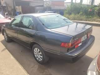 A picture of Toyota Camry 2000