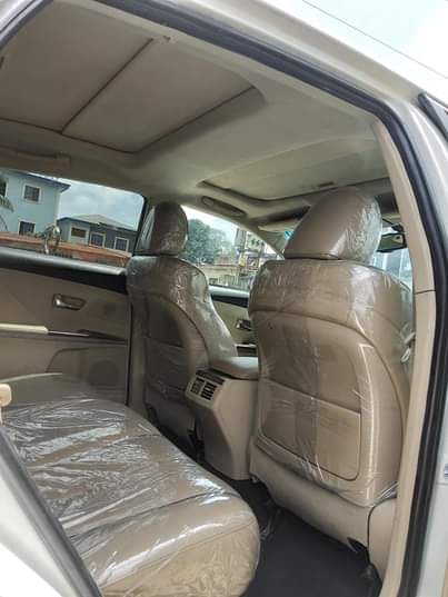 A picture of Toks 2010 toyota venza