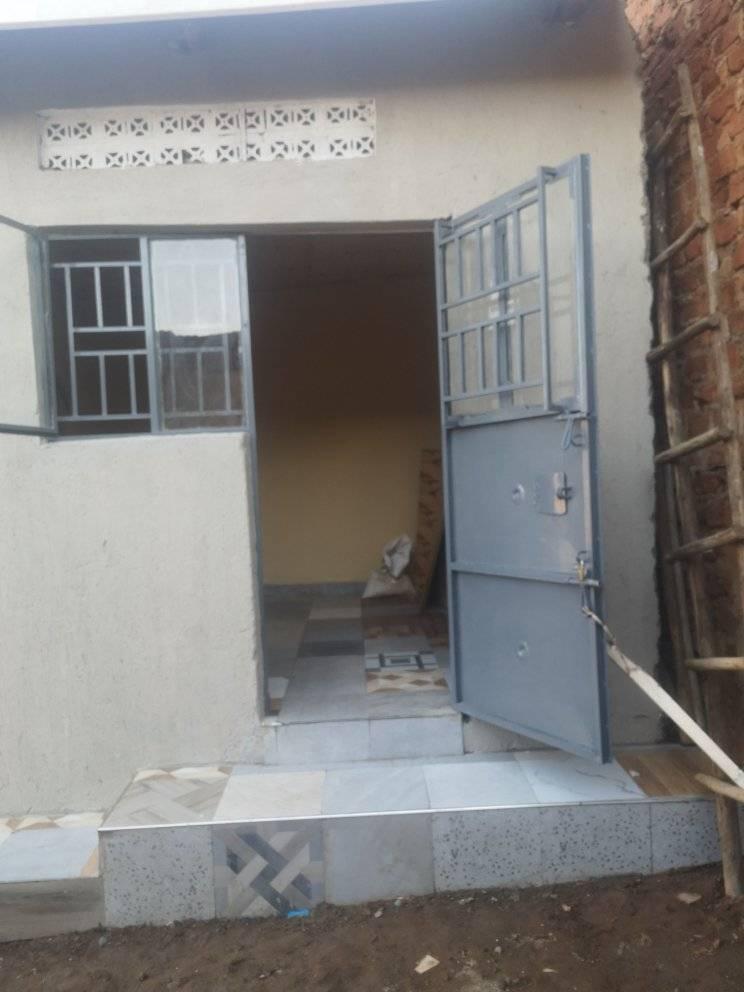 A picture of single self cantined room near freedom city 200k contact0752428721