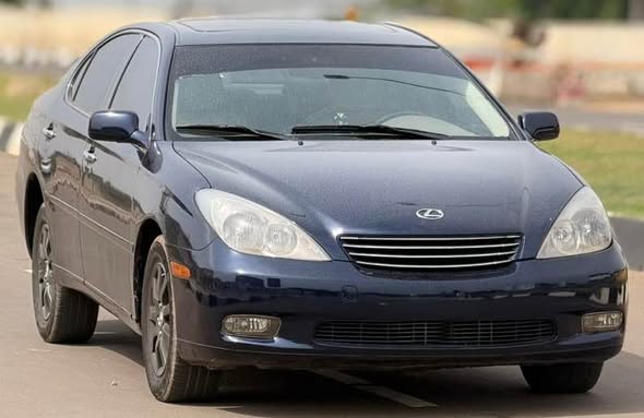 A picture of BELGIUM GRADE 2004 LEXUS ES330 IN EXCELLENT CONDITION TOO CLEAN