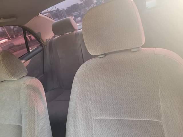 A picture of Corolla 03 04