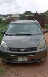 A picture of Toyota Sienna