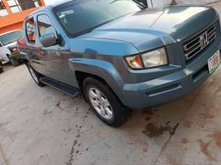 A picture of Honda Ridgeline 2006