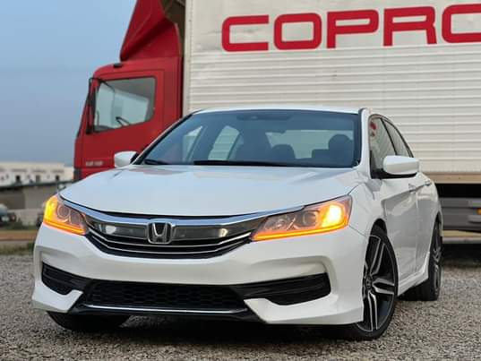 A picture of UNREGISTERRD 2016 HONDA ACCORD SPORT