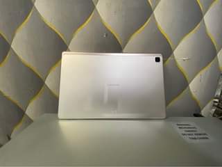 A picture of Samsung galaxy tab A7 32gb 10 4inch with simcard slot