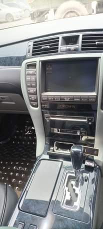 A picture of Toyota Crown Athlete