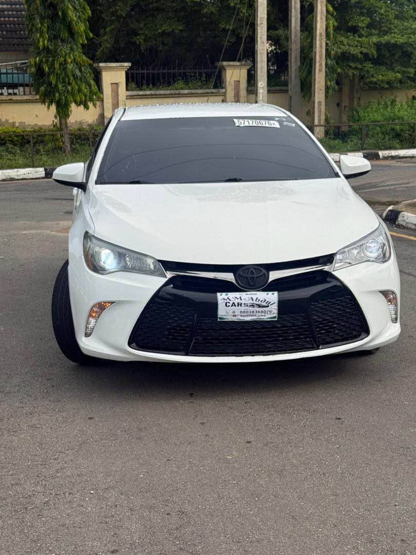 A picture of Foreign Toyota Camry 2015