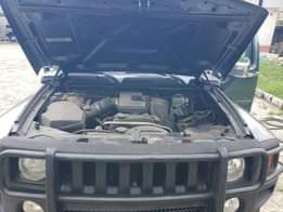 A picture of Hummer H3 Jeep Everything is in perfect condition Except the