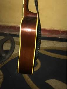 A picture of Acoustic guitar