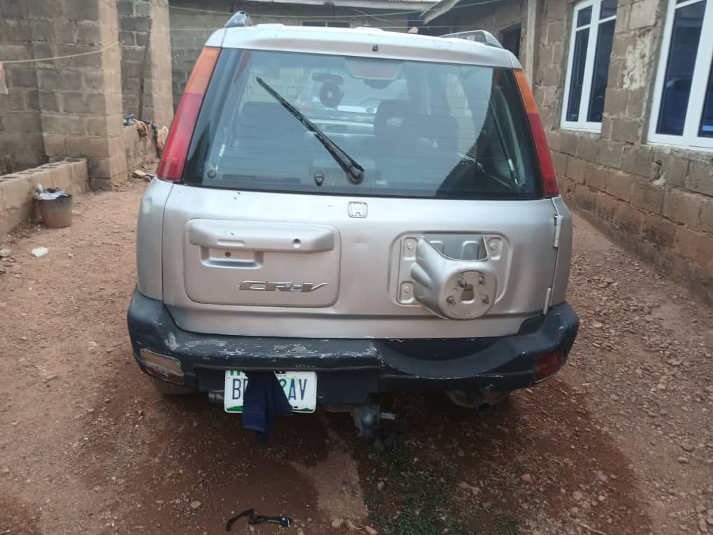 A picture of Honda CR V 05