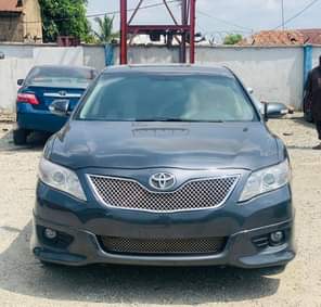A picture of SE An Extremely Clean Neatly Used Toyota Camry SE 2010
