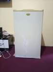 A picture of Hotpoint fridge single door inagandisha sana na kupoza vzr bei