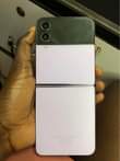 A picture of Samsung Flip 4