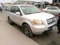 A picture of 2007 Honda pilot Everything is perfect 1 6 million Agent
