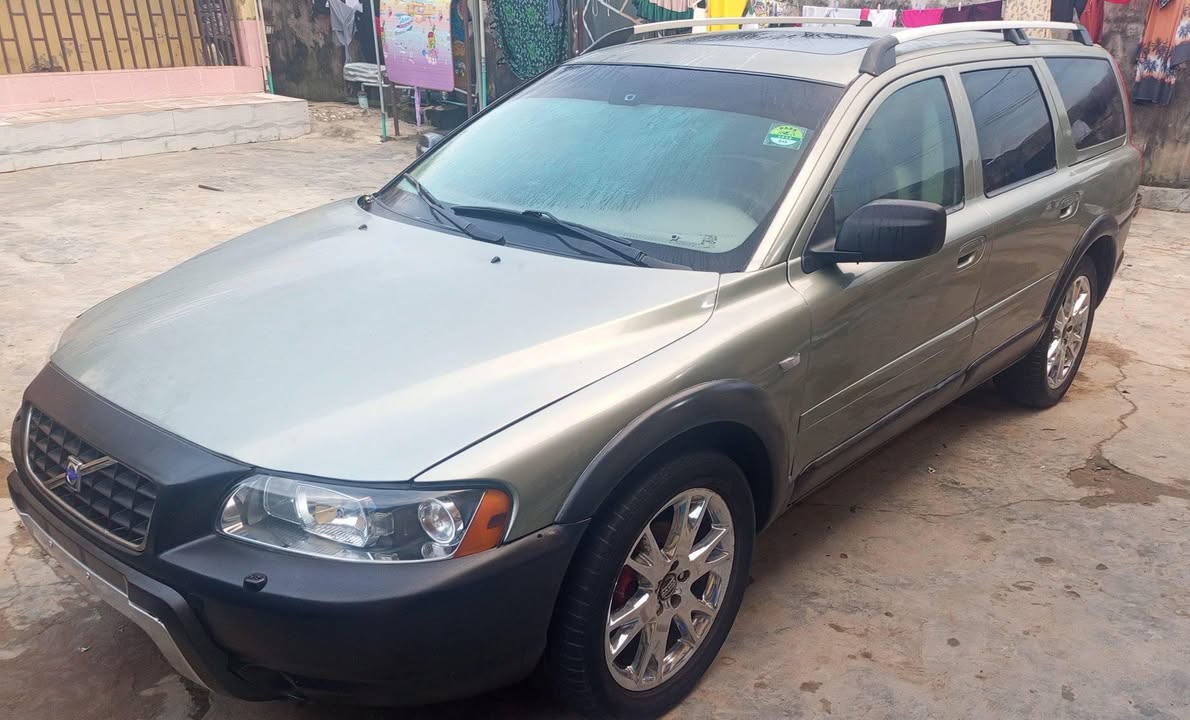 A picture of 2006 Volvo v70
