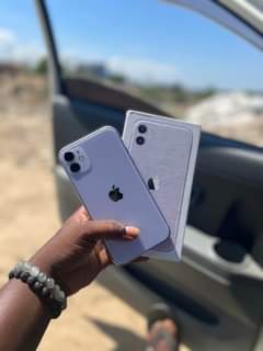 A picture of IPHONE 11 GB64 FACE TT BH SERVICE IPO NA BOX