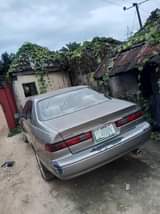 A picture of Toyota camry tiny light in perfect working condition ABA og