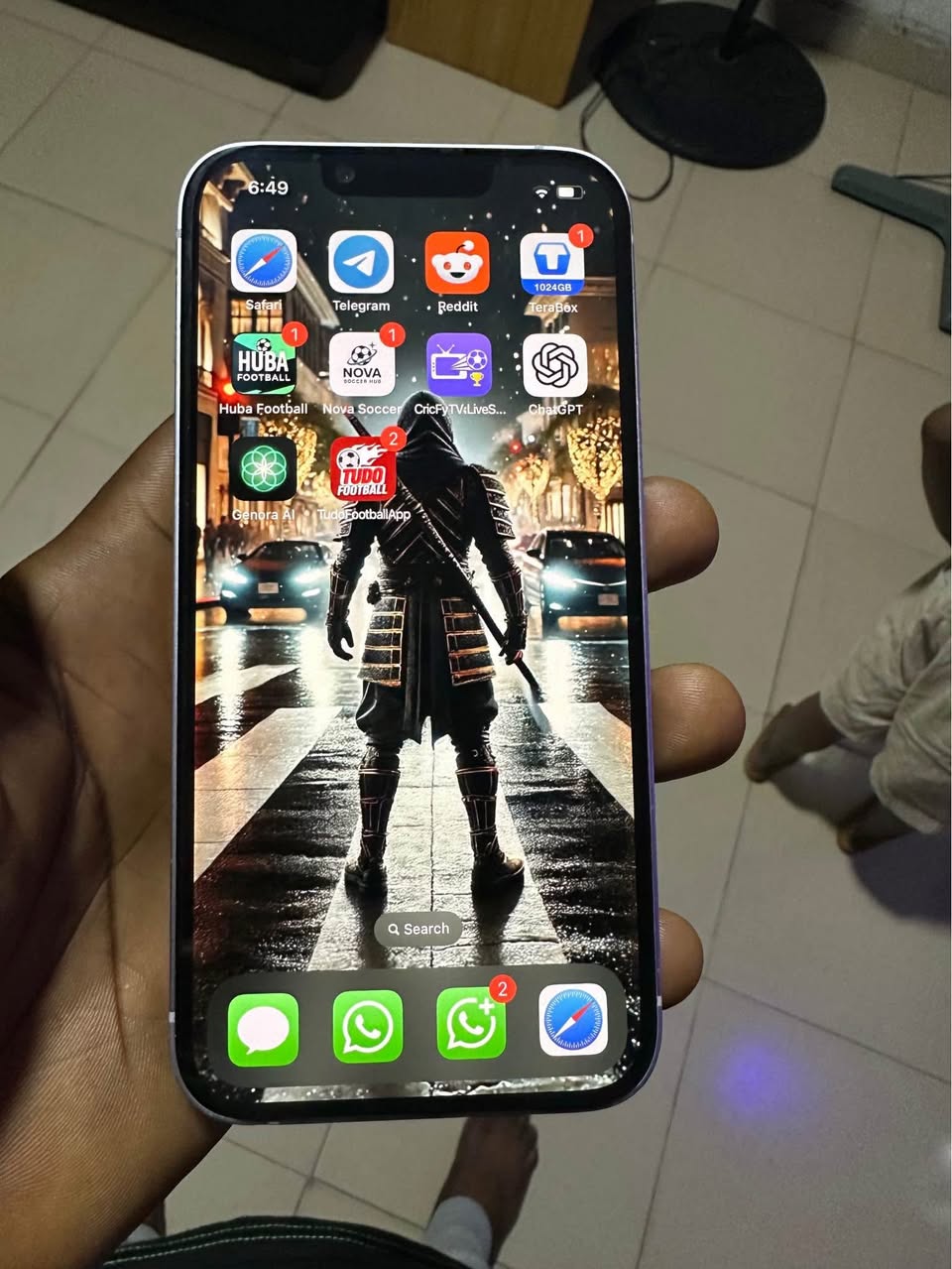 A picture of iPhone 14 256gb