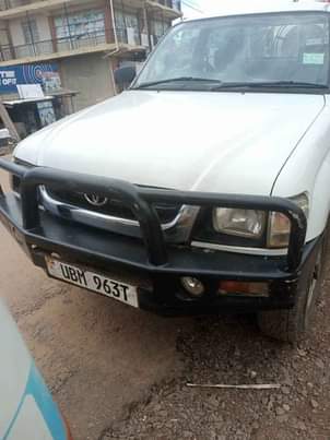 A picture of Toyota Hillux Kangaroo