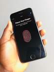 A picture of iPhone 7 with 128Gb storage at 320 000